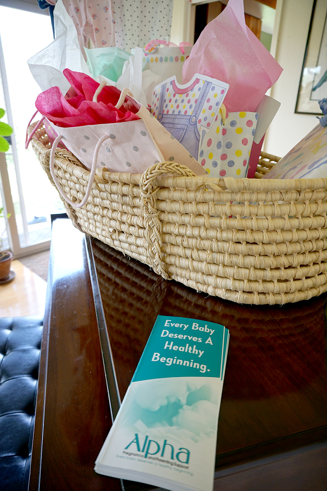 Moses basket to hold gifts